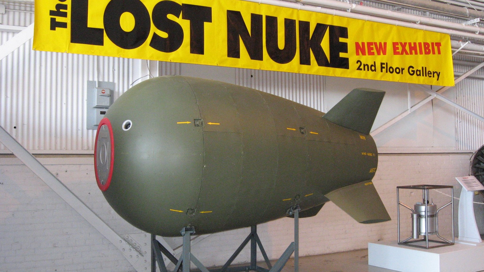 Detail Picture Of Nuclear Bomb Nomer 6