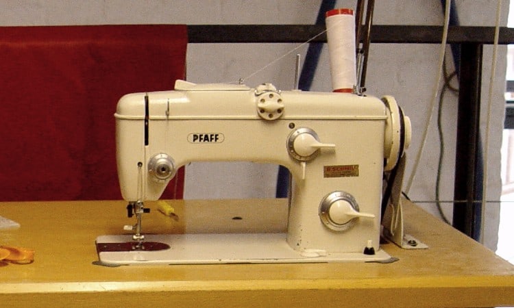 Detail Picture Of Sewing Machine Nomer 41