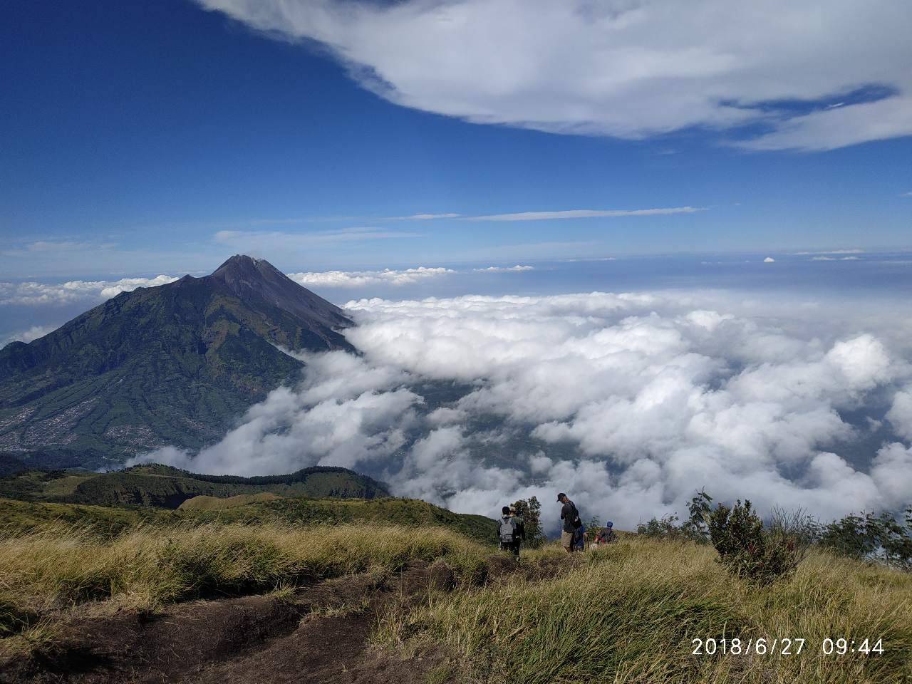 Detail Di Atas Awan Nomer 19