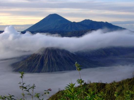 Detail Di Atas Awan Nomer 26