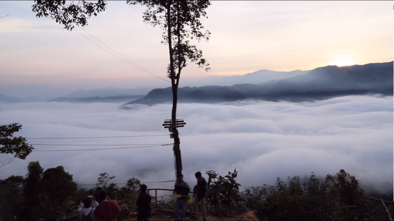 Detail Di Atas Awan Nomer 28