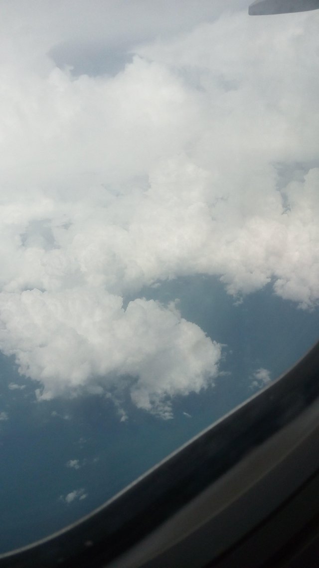 Detail Di Atas Awan Nomer 39