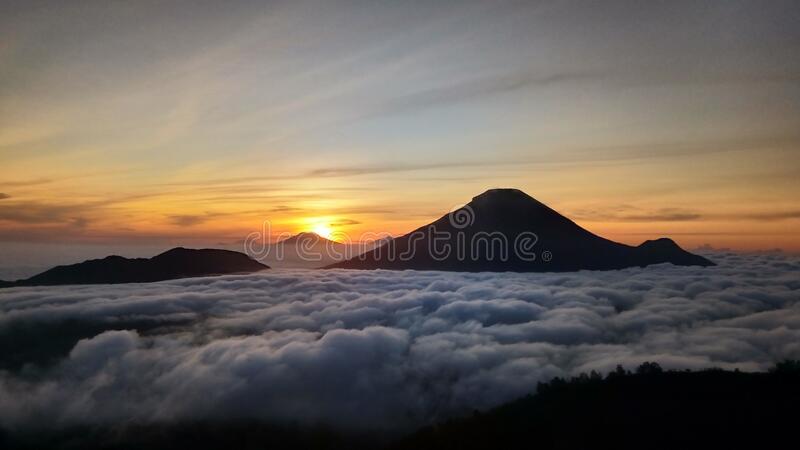 Detail Di Atas Awan Nomer 44