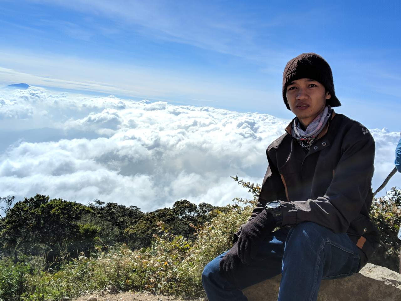 Detail Di Atas Awan Nomer 53