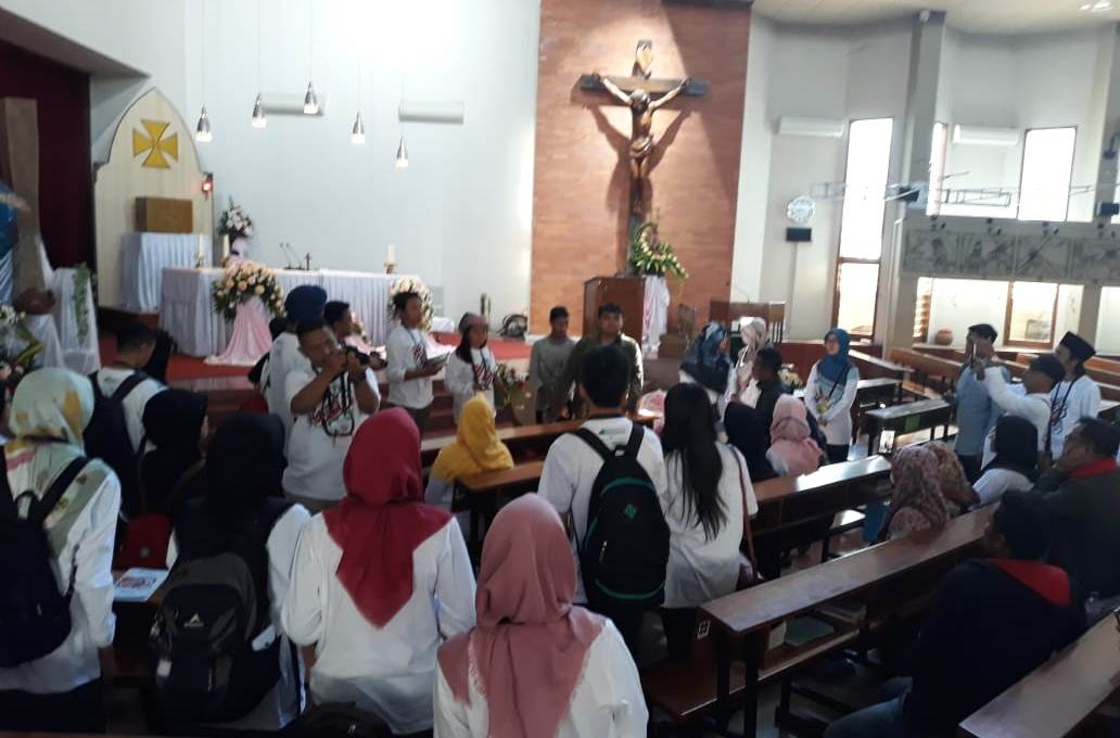 Detail Di Dalam Gereja Nomer 3