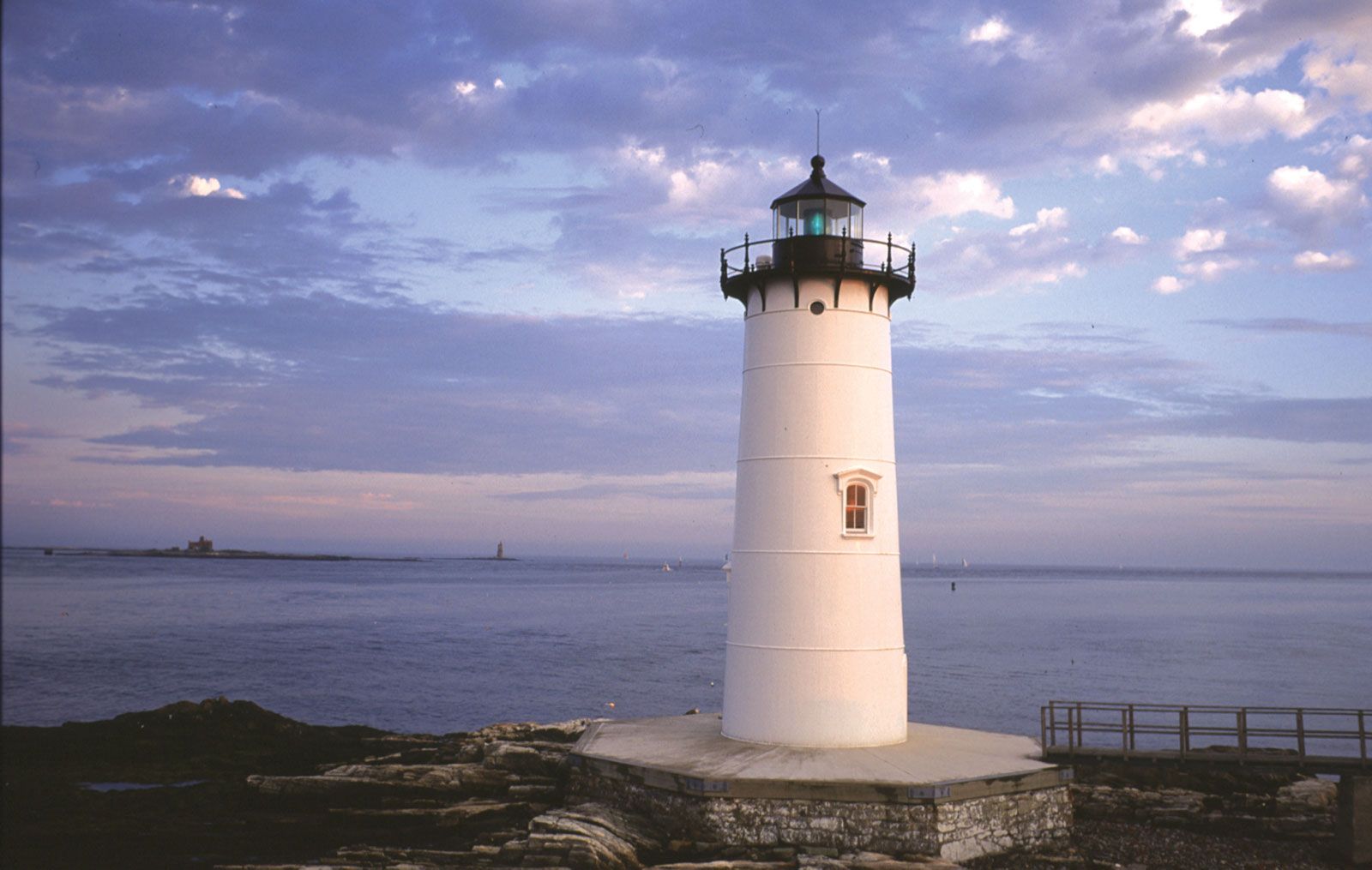 Detail Pictures Of A Lighthouse Nomer 6