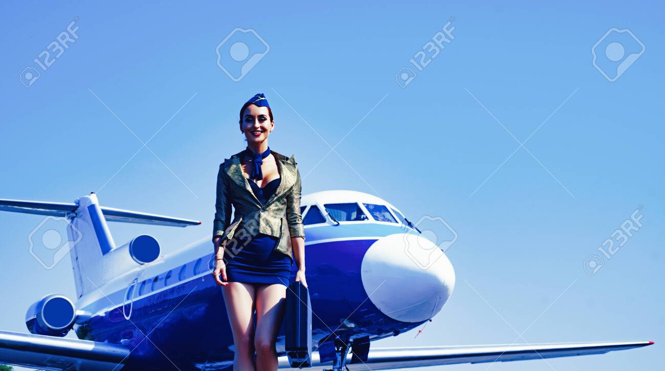 Detail Pictures Of Airline Stewardess Nomer 42