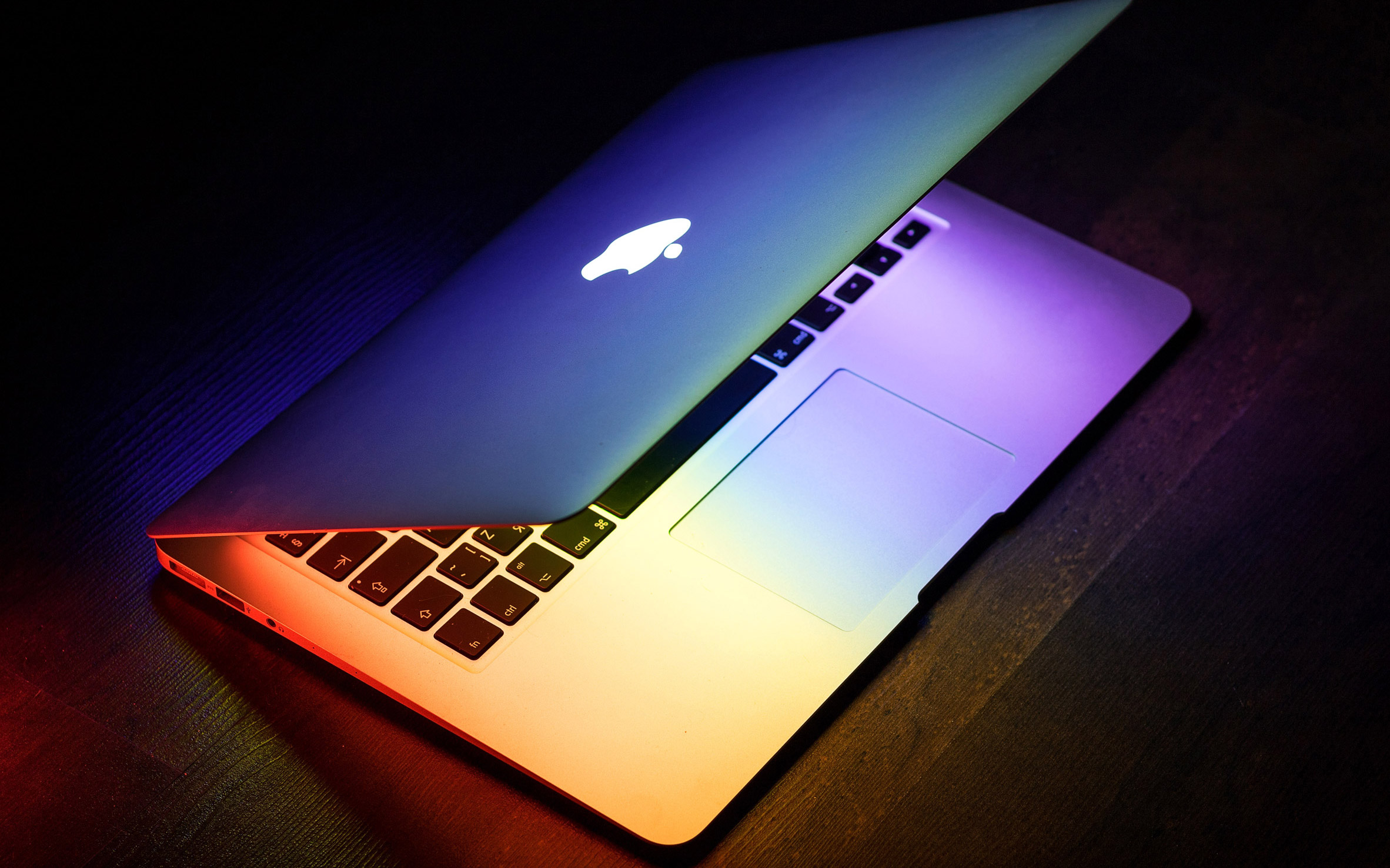 Detail Pictures Of Apple Laptops Nomer 12