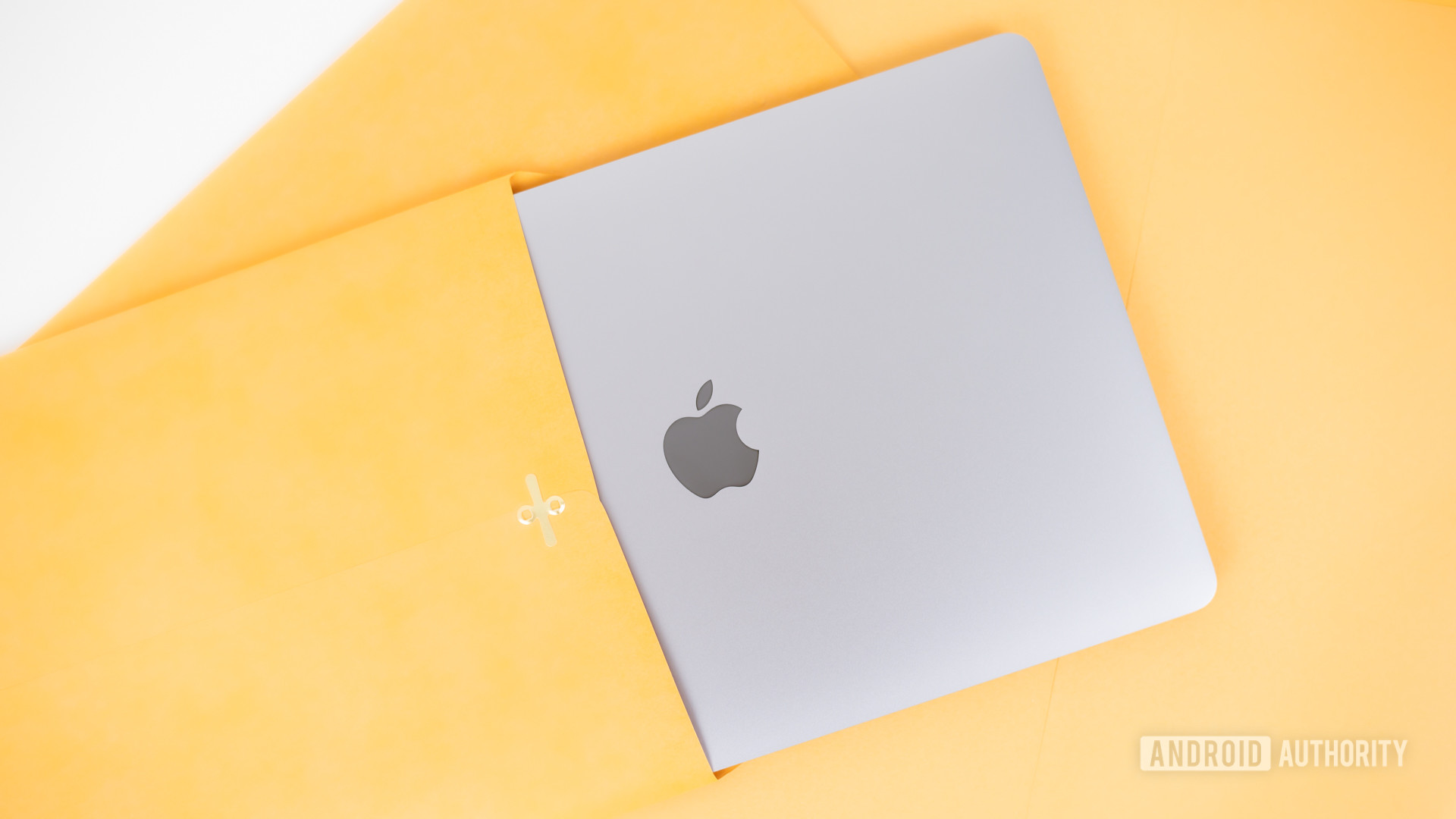Detail Pictures Of Apple Laptops Nomer 13
