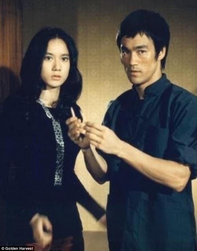 Detail Pictures Of Bruce Lee Wife Nomer 28