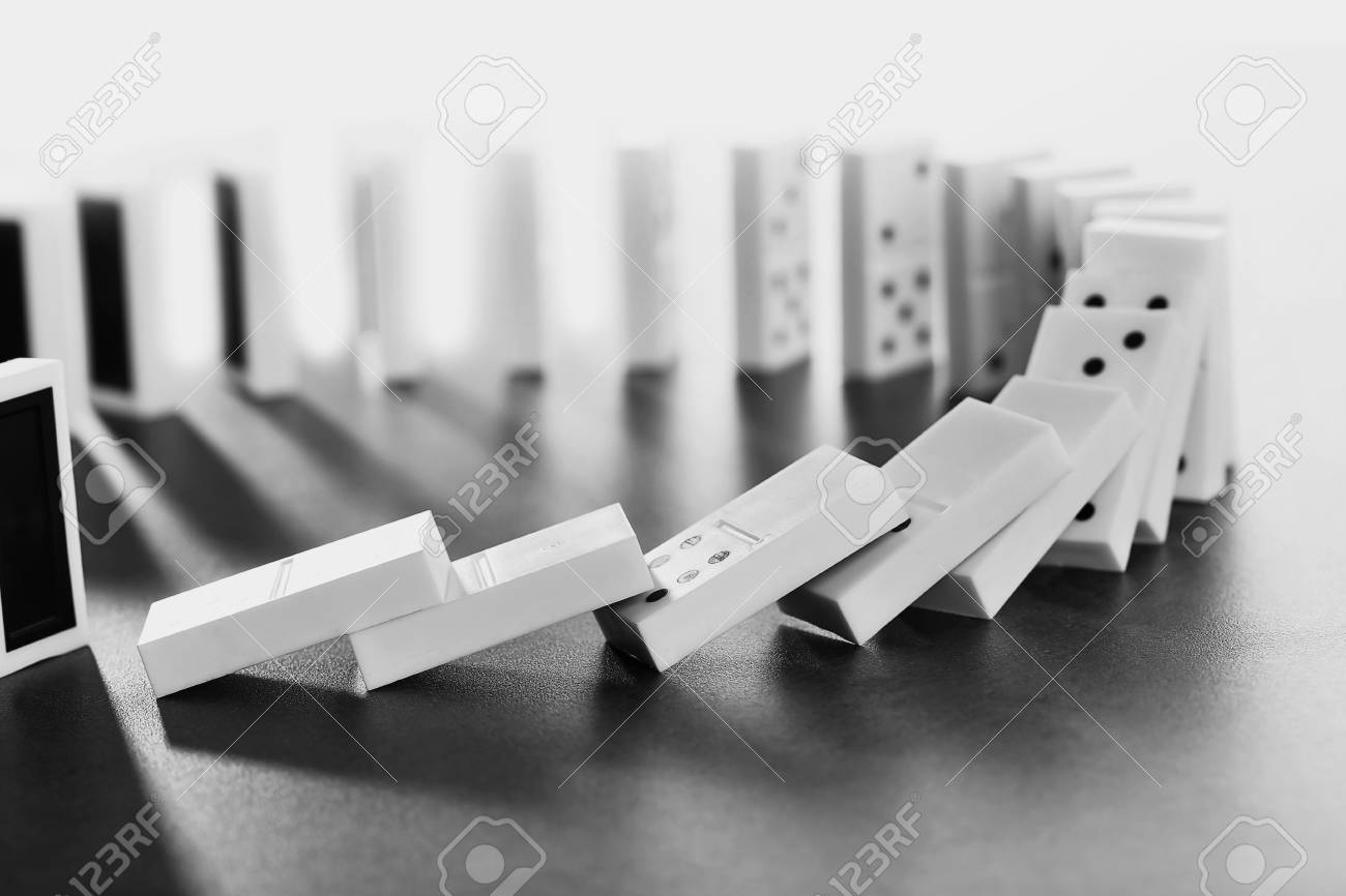 Detail Pictures Of Dominoes Falling Nomer 15