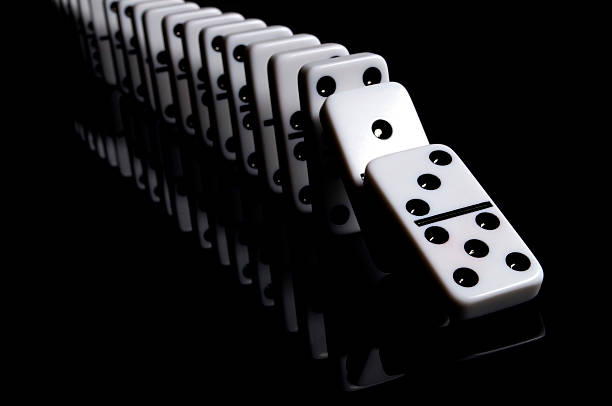 Detail Pictures Of Dominoes Falling Nomer 25