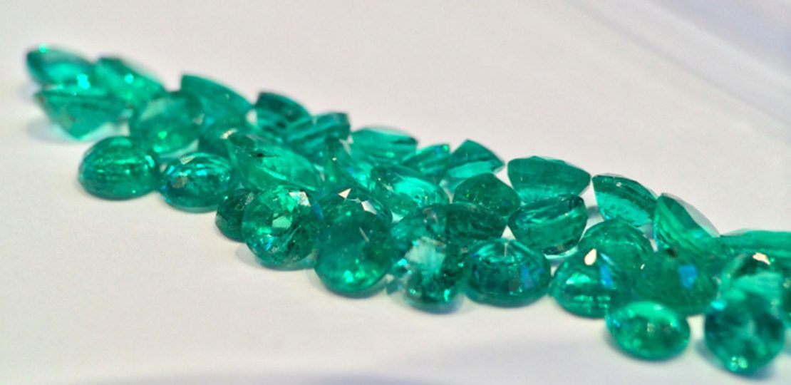 Detail Pictures Of Emeralds Nomer 23
