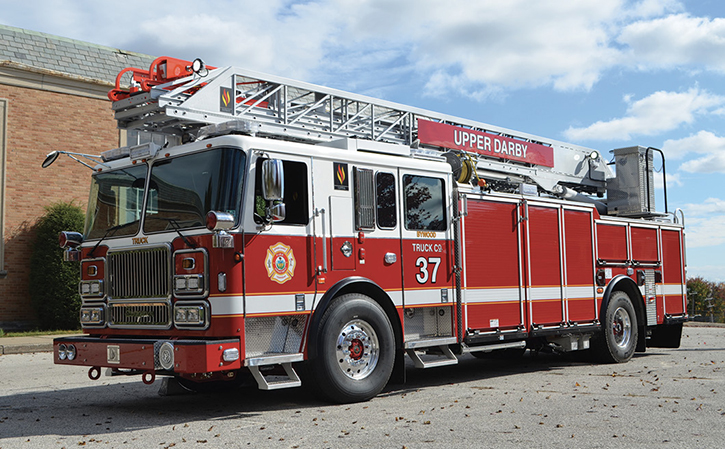 Detail Pictures Of Fire Trucks Nomer 24