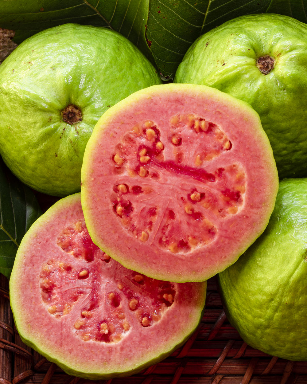 Detail Pictures Of Guava Fruit Nomer 30