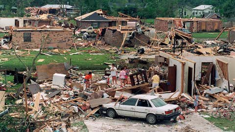 Detail Pictures Of Hurricanes And Tornadoes Nomer 42