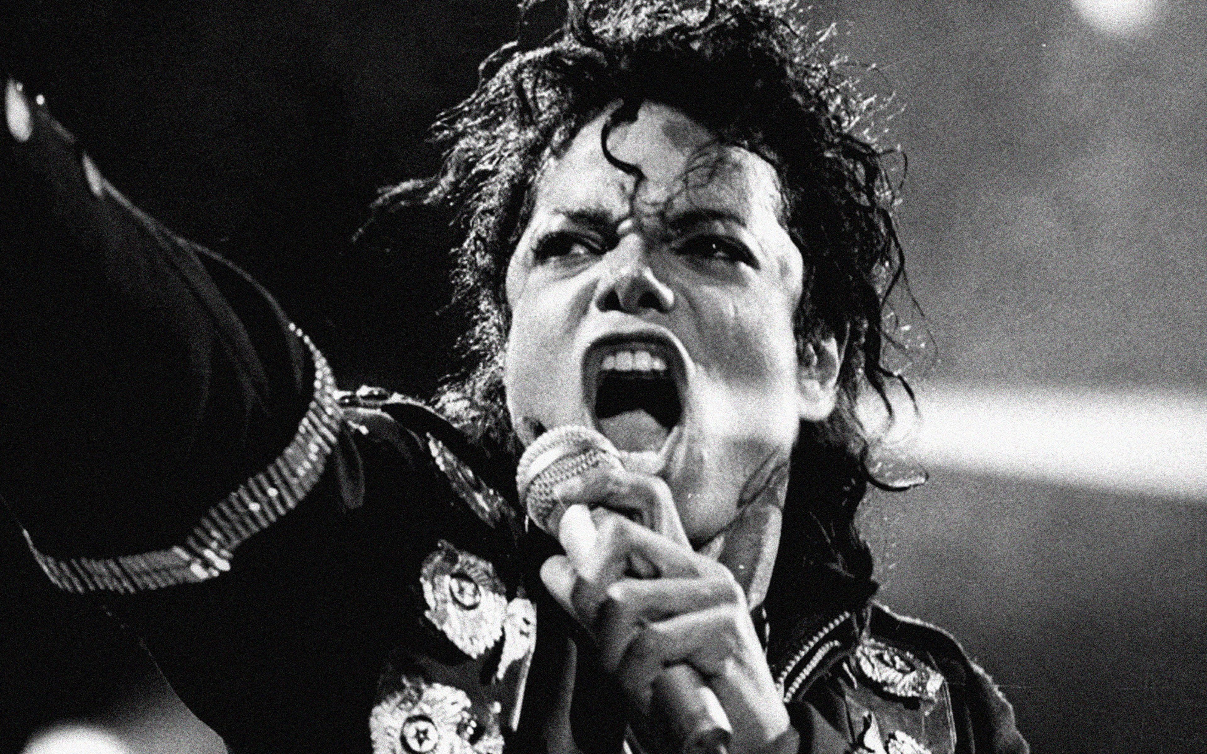 Detail Pictures Of Michael Jackson Singing Nomer 31