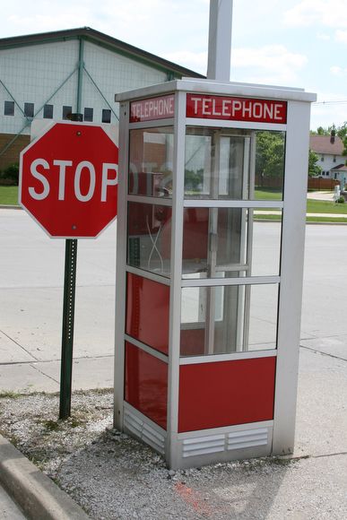 Detail Pictures Of Phone Booths Nomer 19