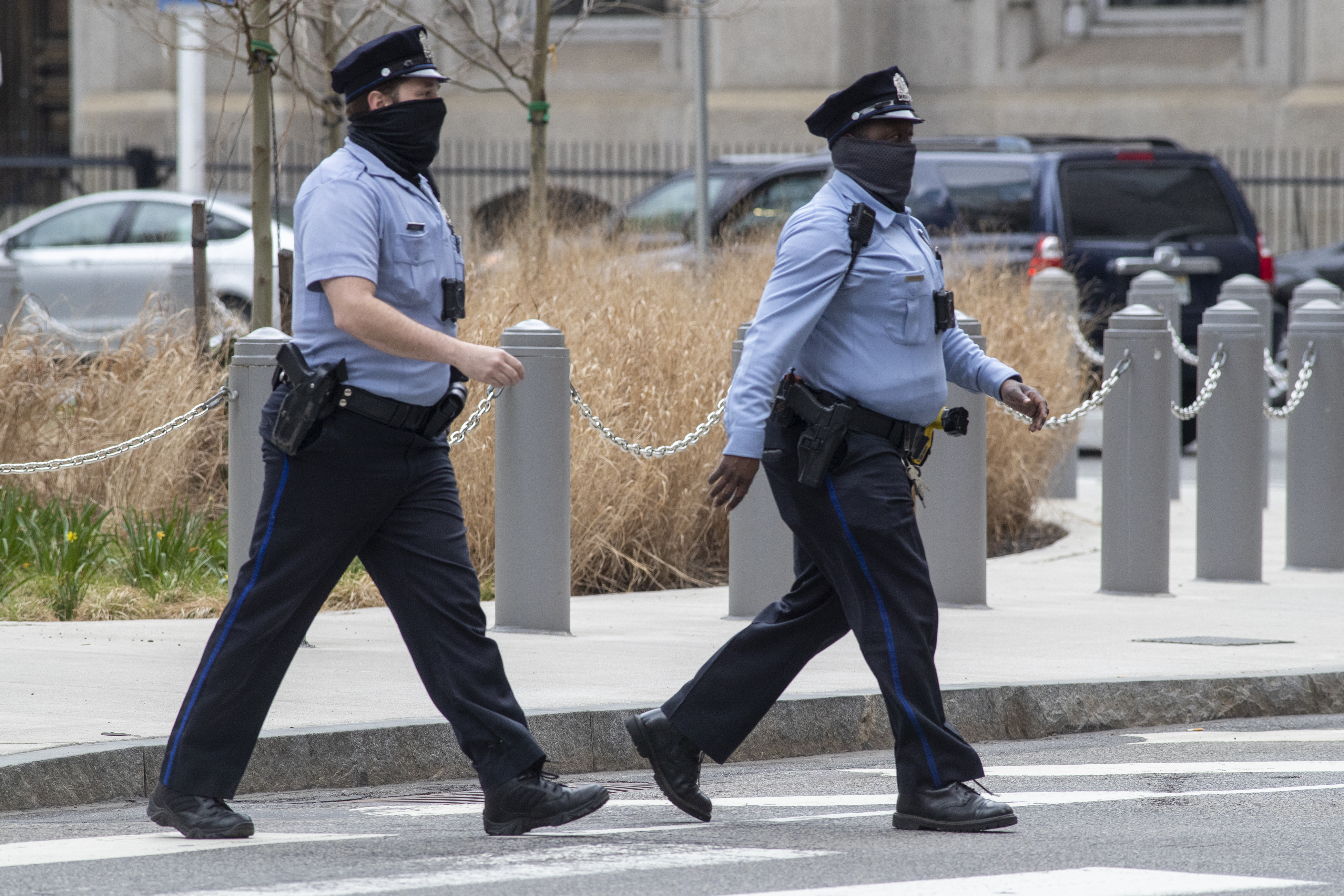 Detail Pictures Of Police Officers In Uniform Nomer 36