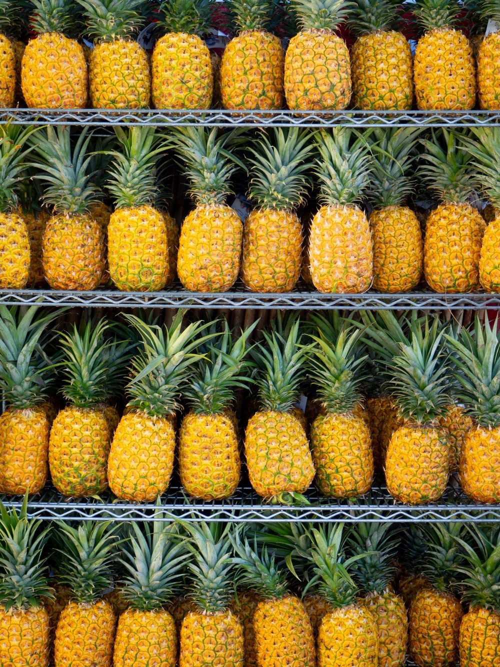 Detail Pictures Of Ripe Pineapples Nomer 36