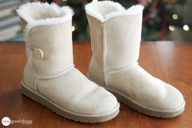 Detail Pictures Of Uggs Boots Nomer 43