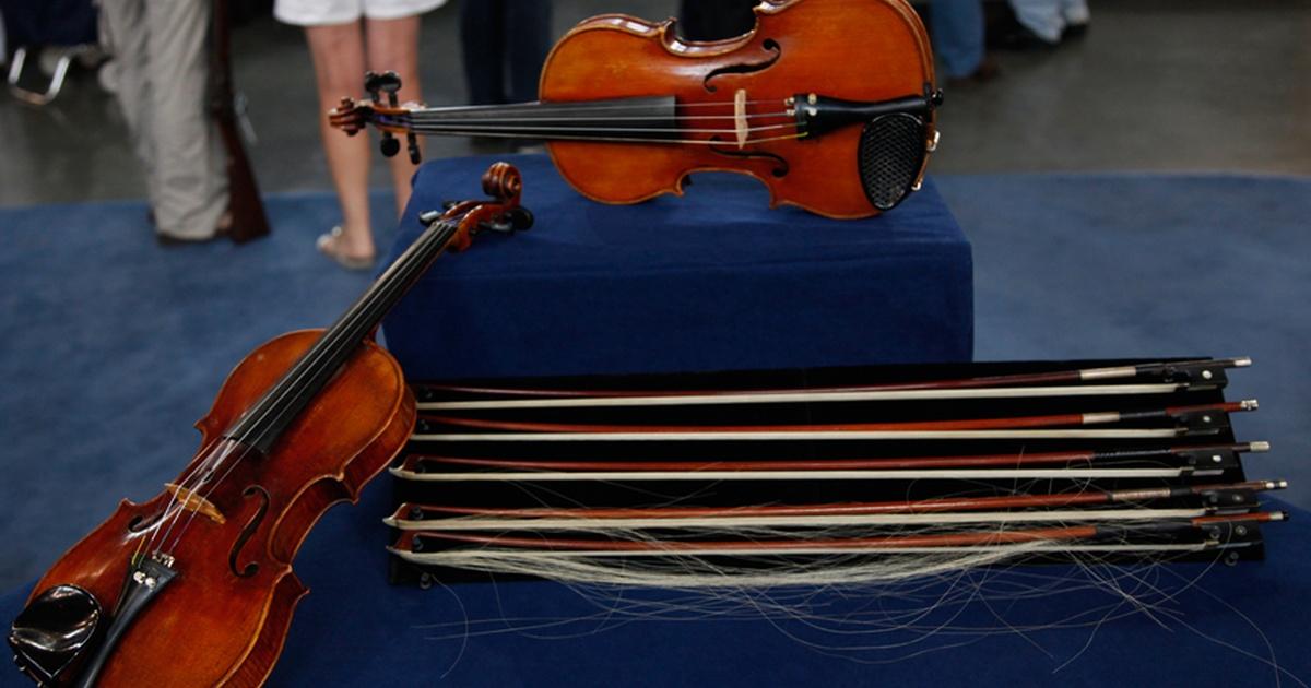 Detail Pictures Of Violins And Bows Nomer 38
