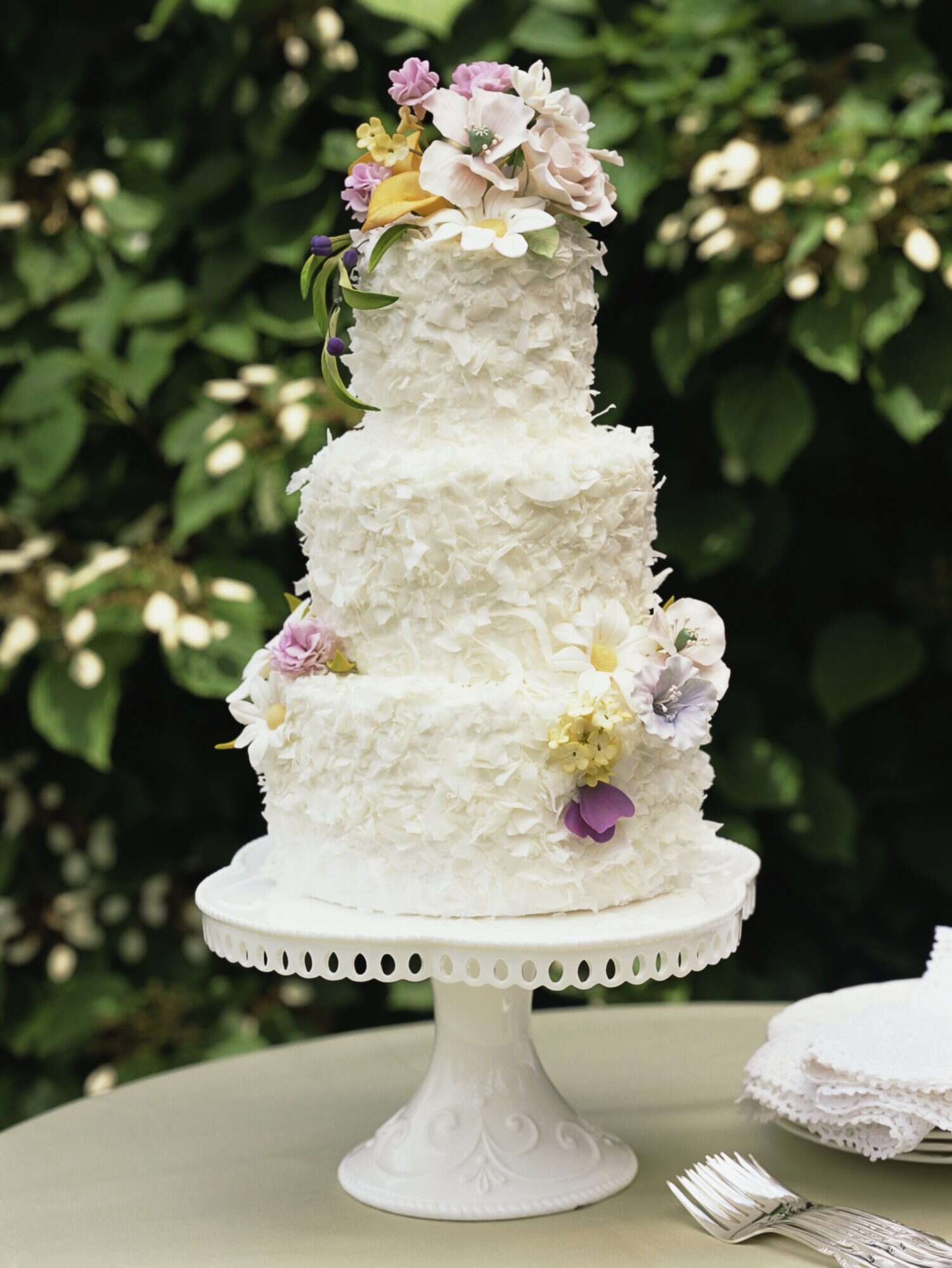 Detail Pictures Of Wedding Cake Nomer 23