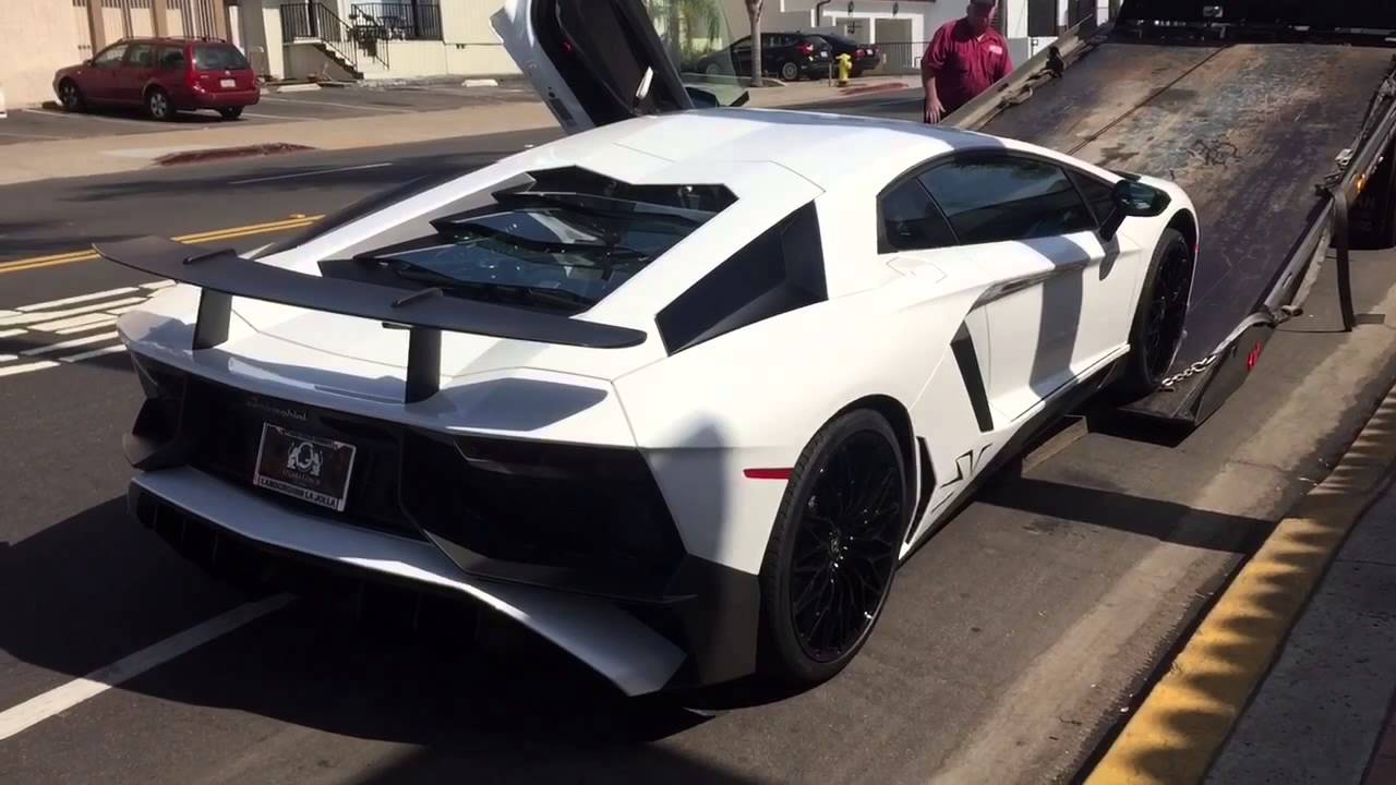 Detail Pictures Of White Lamborghinis Nomer 8