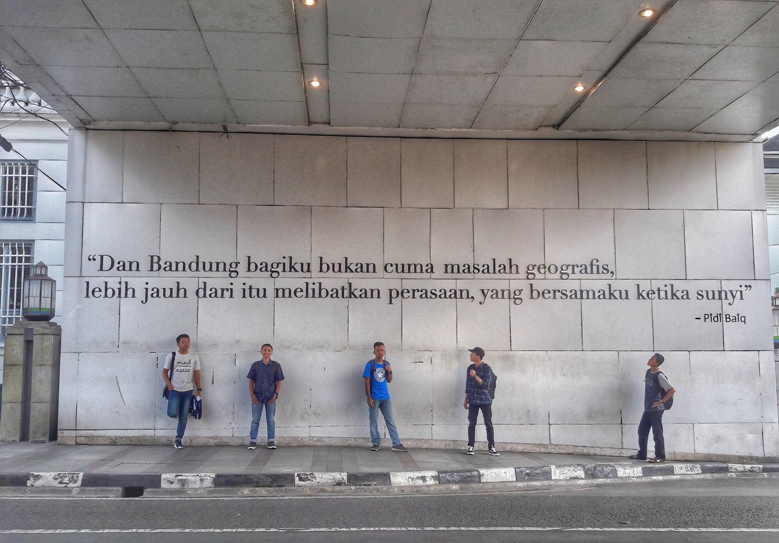 Detail Pidi Baiq Quotes Bandung Nomer 23