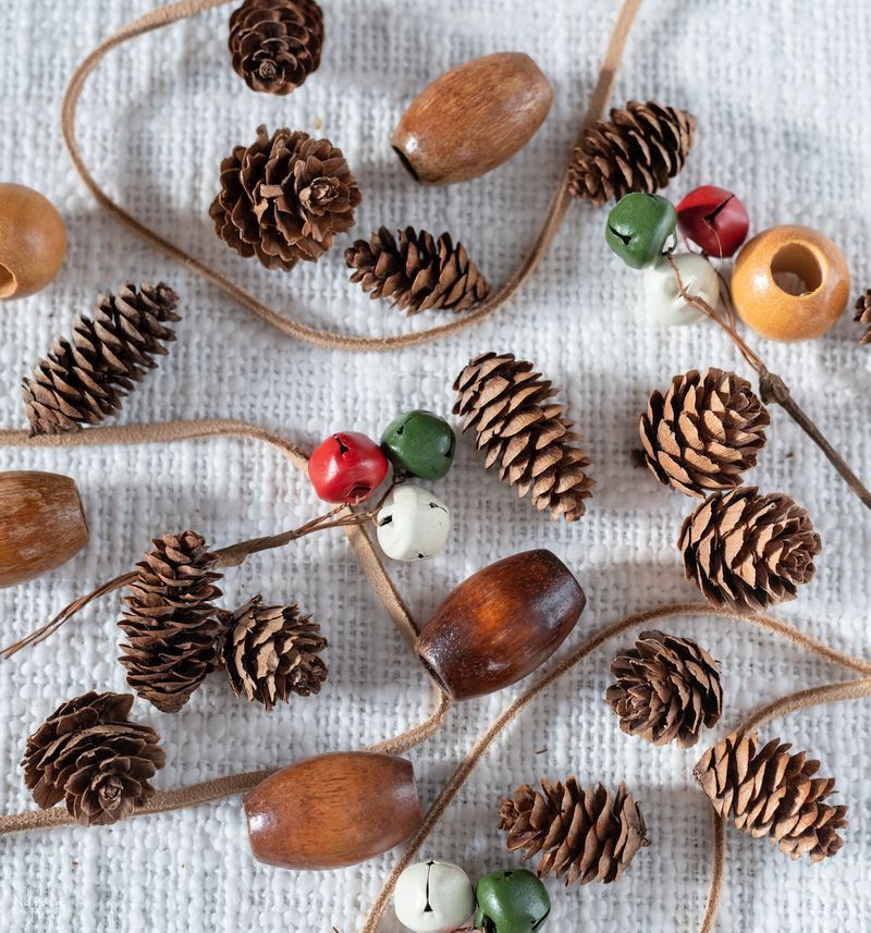 Detail Pine Cone Napkin Rings Nomer 5
