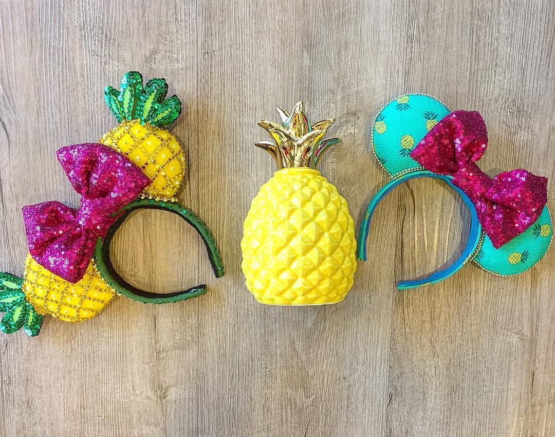 Detail Pineapple Mickey Ears Nomer 3