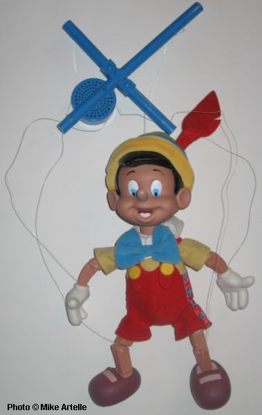 Detail Pinocchio Doll Disney Store Nomer 34