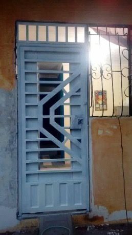 Detail Pintu Besi Belakang Rumah Nomer 21