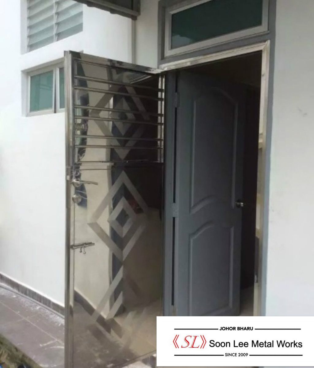 Detail Pintu Besi Belakang Rumah Nomer 26