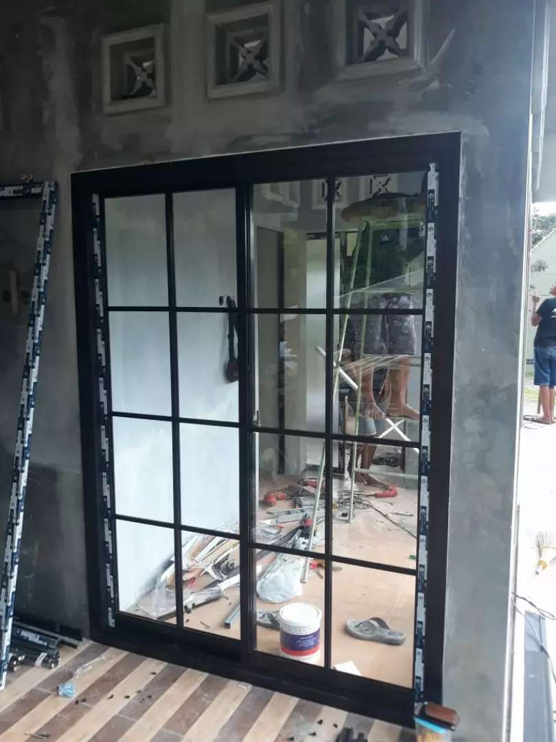 Detail Pintu Kaca Kotak Kotak Nomer 22