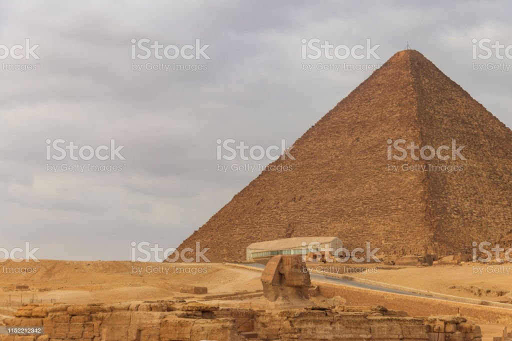 Detail Piramida Dan Sphinx Nomer 42