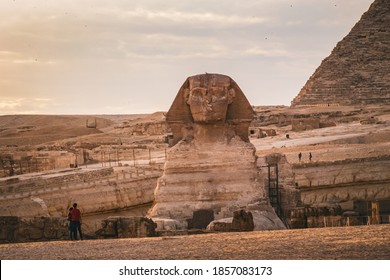 Detail Piramida Dan Sphinx Nomer 49