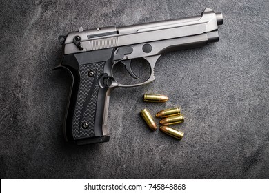 Detail Pistol Real Gun Pic Nomer 16