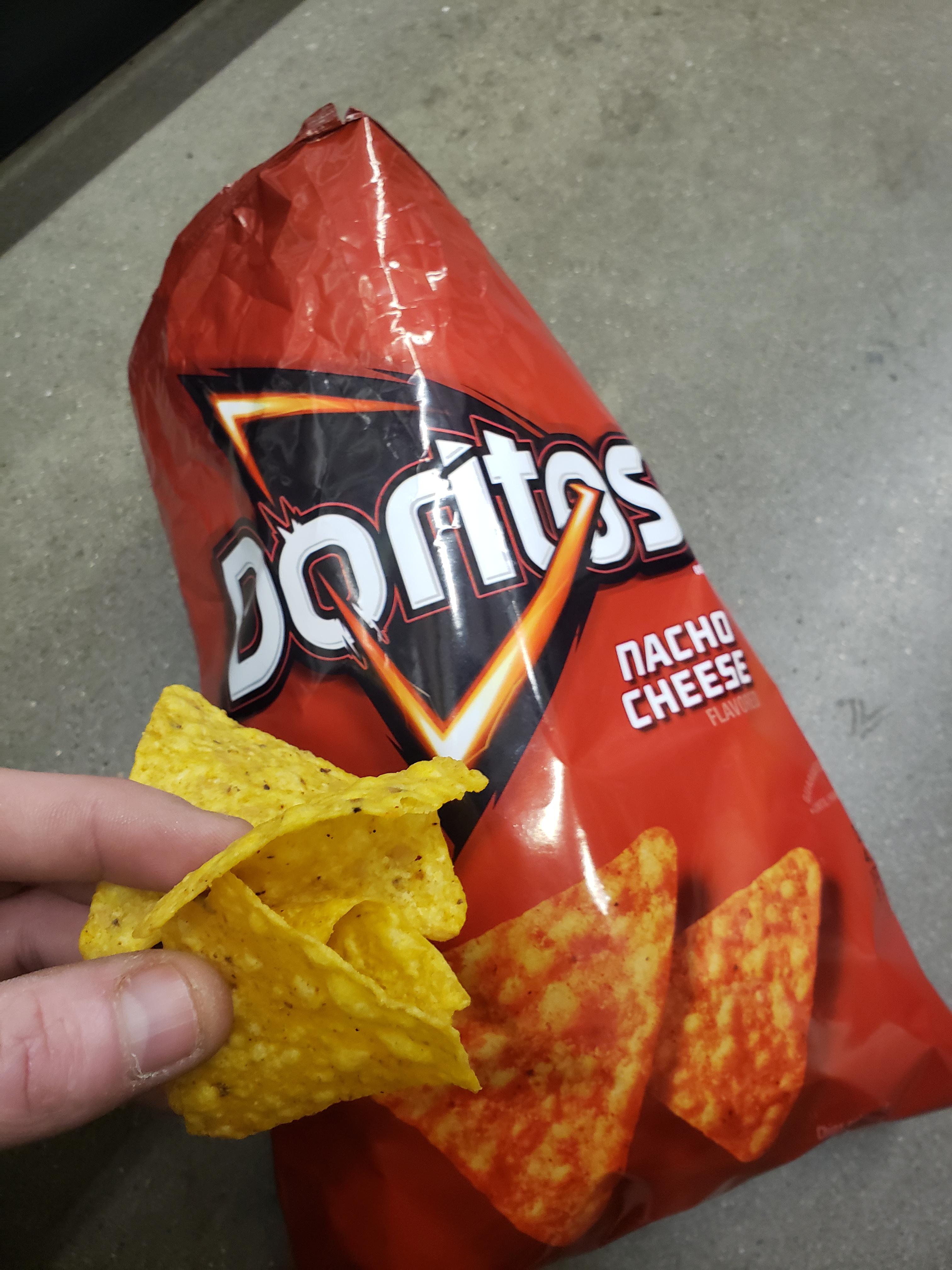 Detail Plain Doritos Chips Nomer 36
