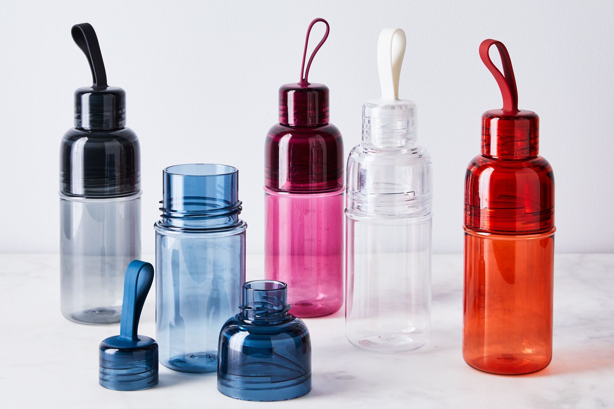 Detail Plastic Water Bottle Images Nomer 40