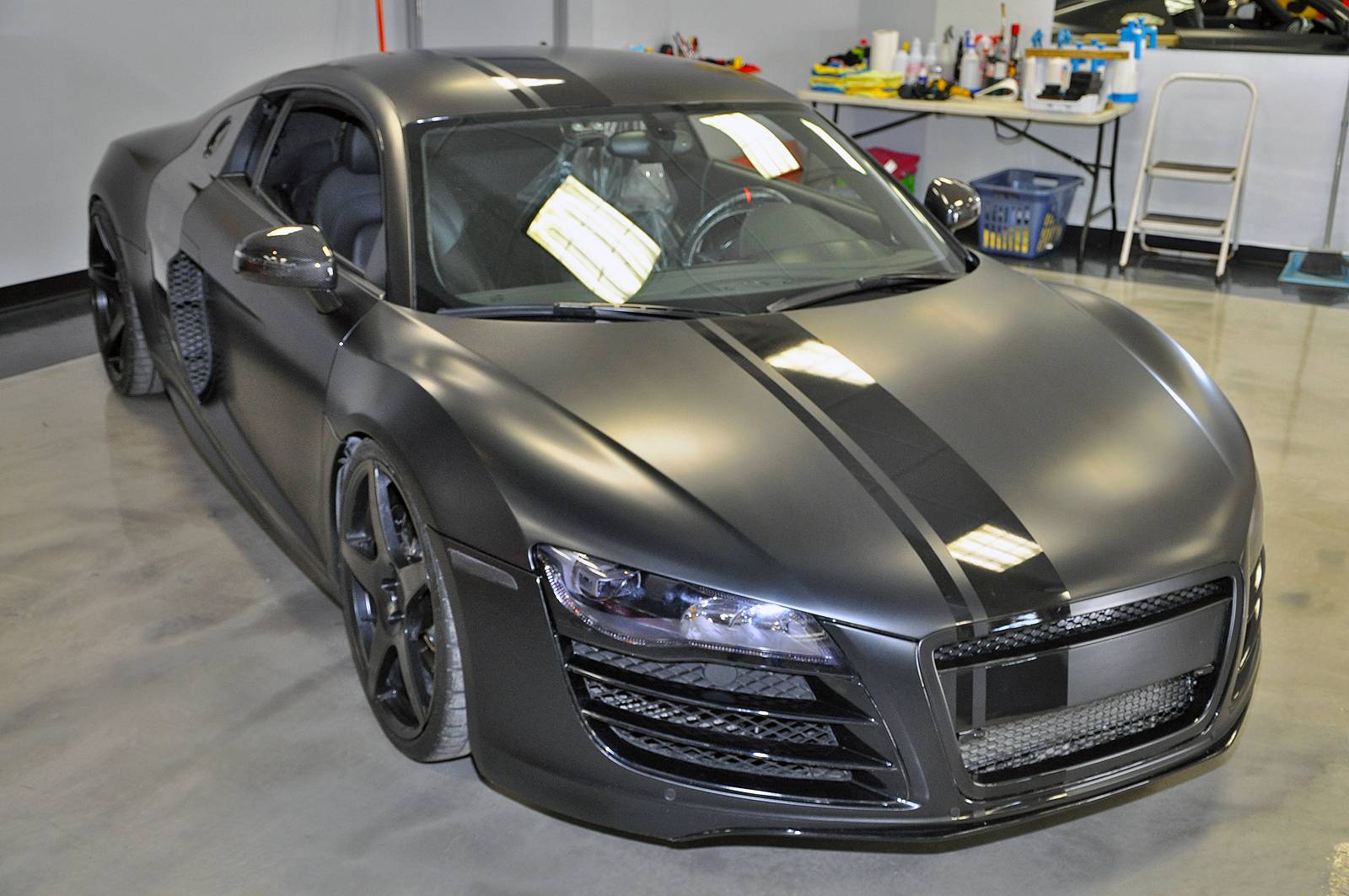 Detail Audi R8 Matte Black Nomer 26