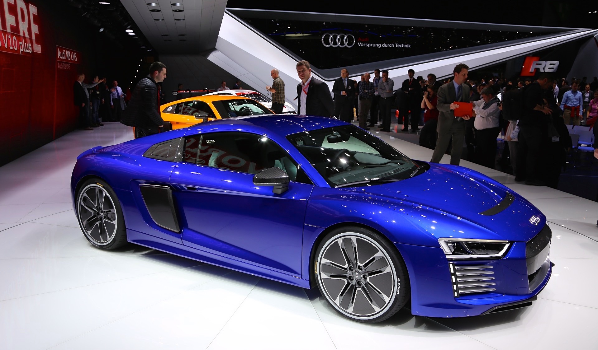 Detail Audi R8 Sport Nomer 40