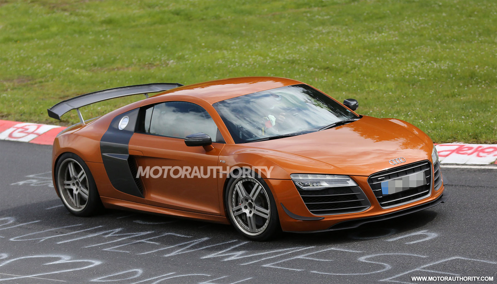 Download Audi R8 Sport Nomer 50