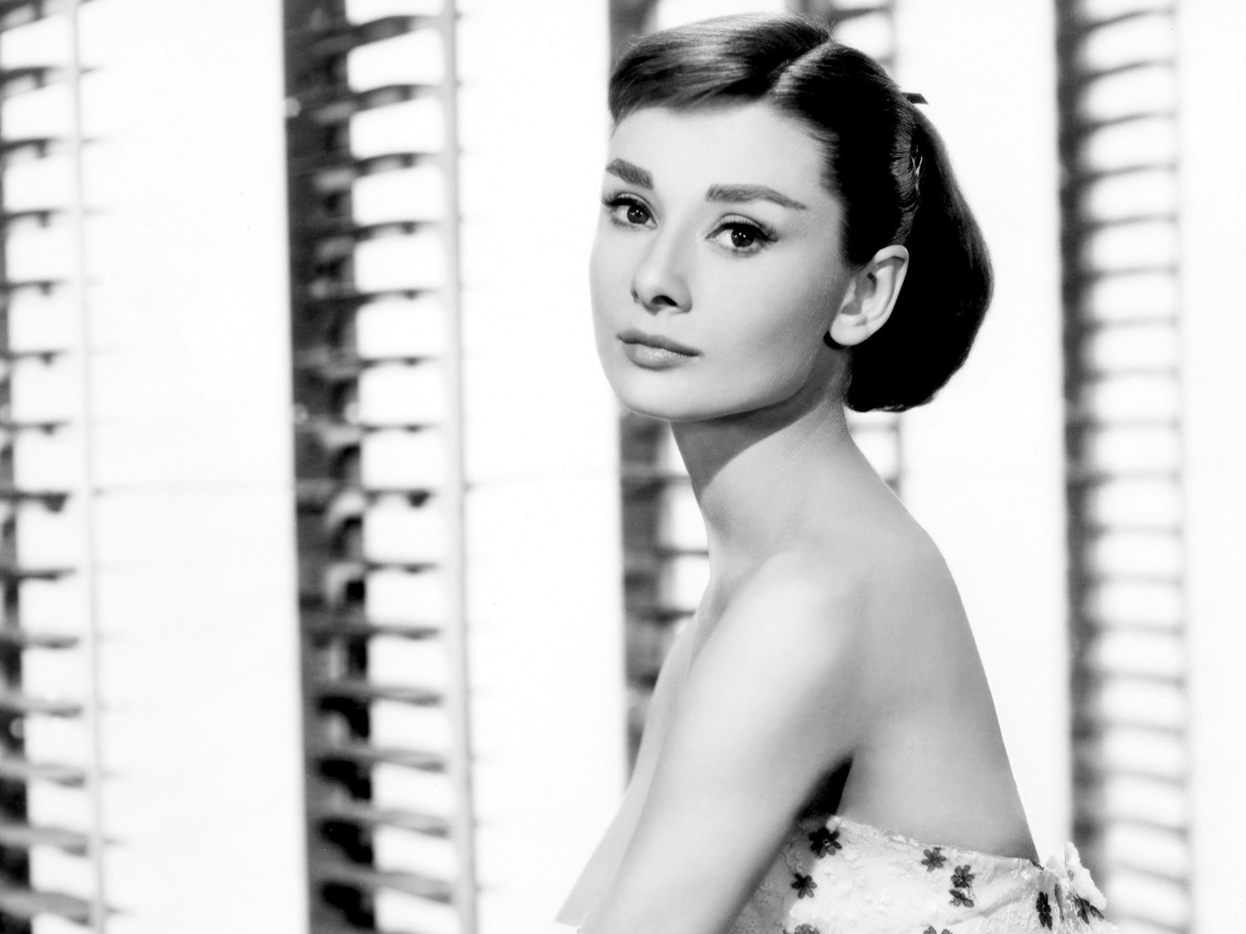 Detail Audrey Hepburn Wallpaper Nomer 33