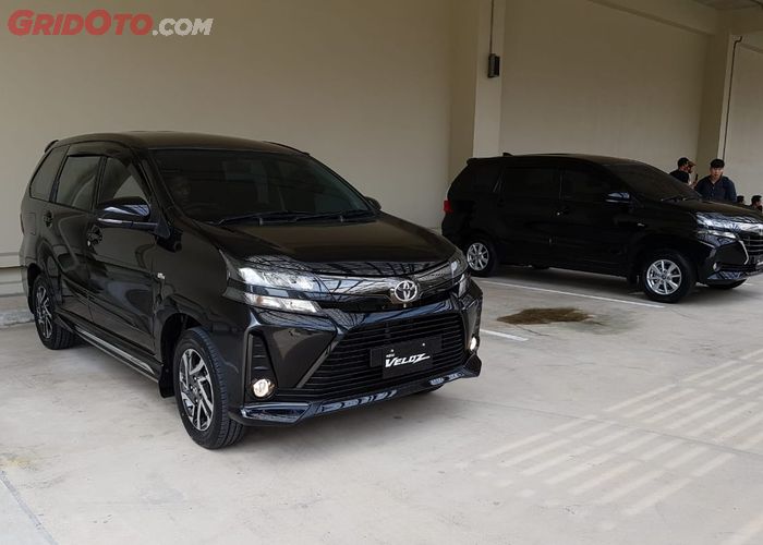 Detail Avanza Hitam Png Nomer 34