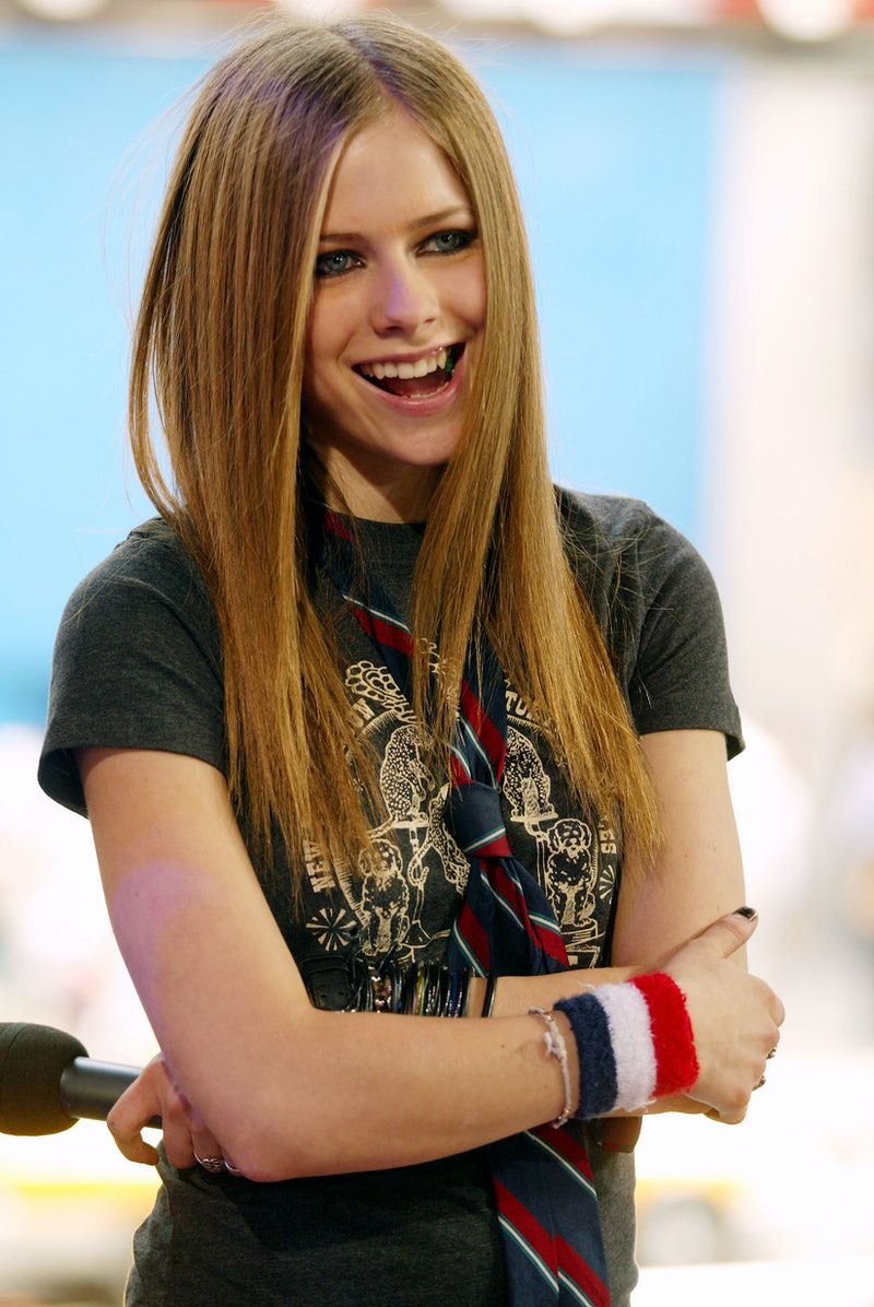 Detail Avril Lavigne Converse Nomer 34