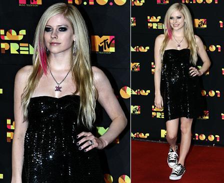 Detail Avril Lavigne Converse Nomer 36