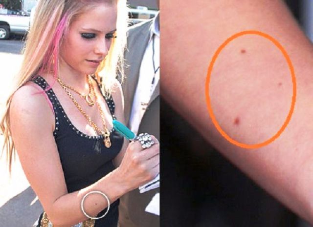 Detail Avril Lavigne Star Tattoo Nomer 51