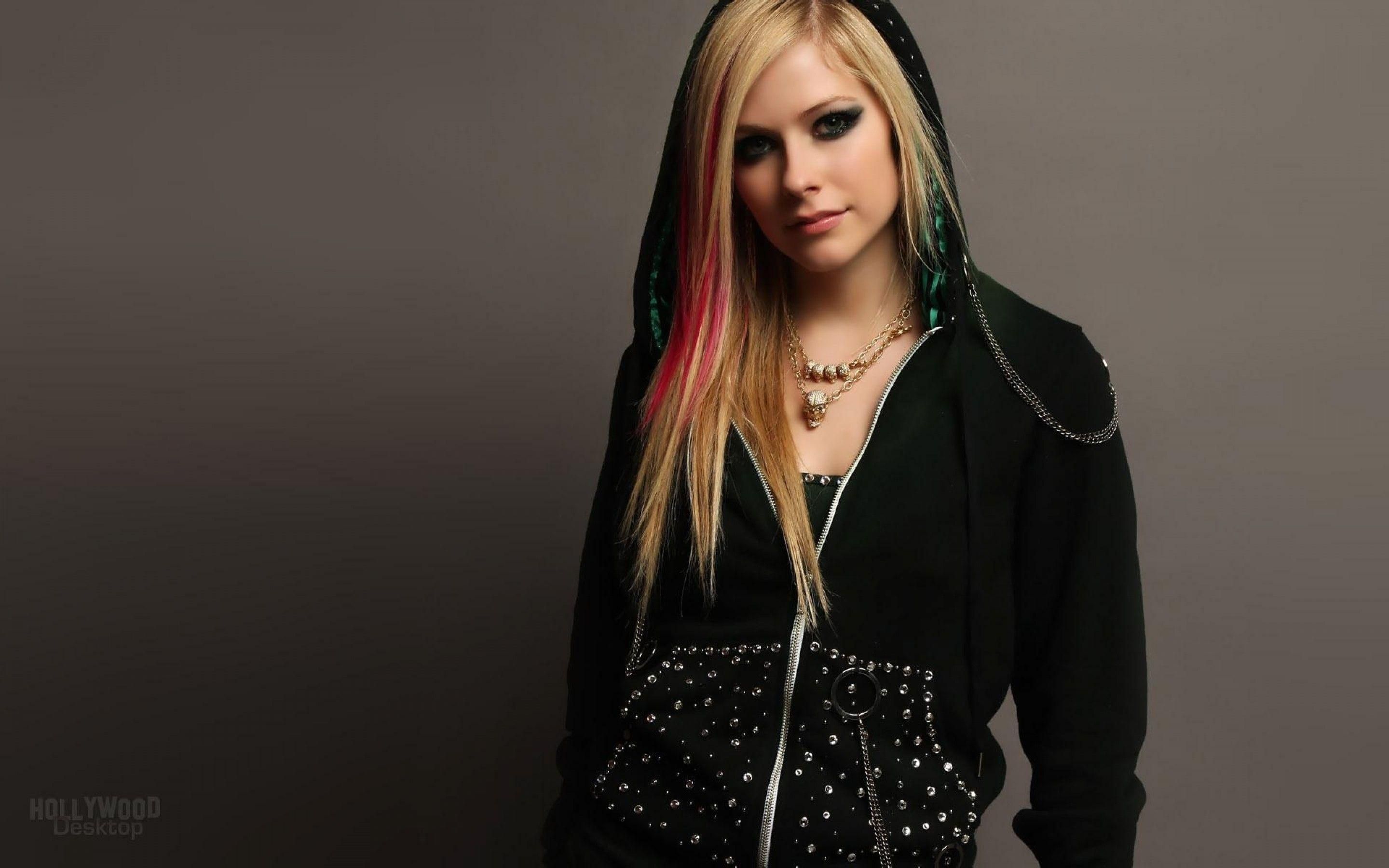 Detail Avril Lavigne Wallpaper Hd Nomer 24