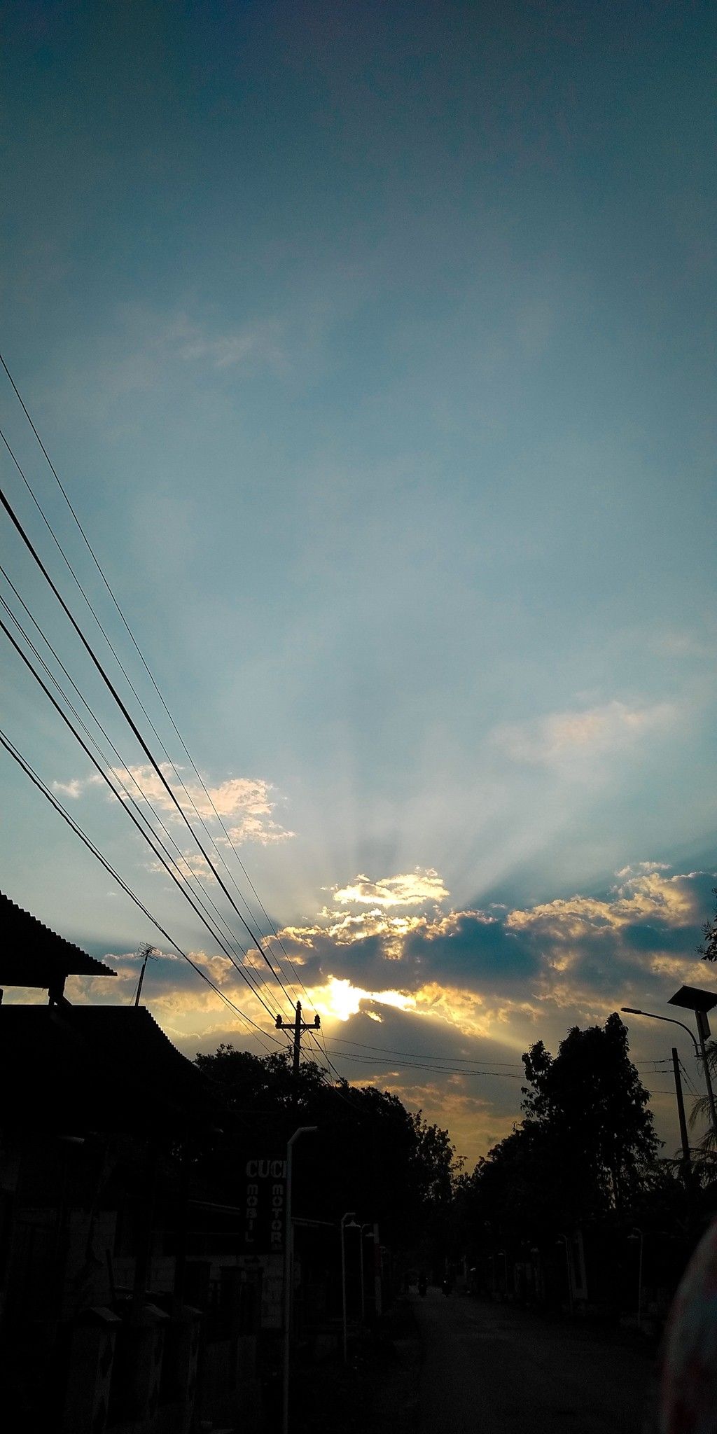 Detail Awan Pagi Hari Nomer 4
